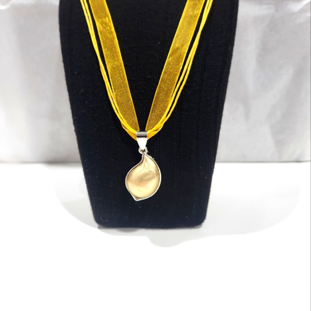 Fashionable Pendant